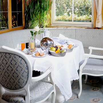 Frühstücksbuffet im Hotel Funggashof in Naturns mit regionalen Spezialitäten