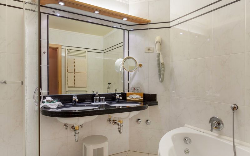 Juniorsuite im Hotel Funggashof in Naturns