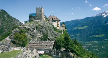 MMM Schloss Juval mit herrlichem Panorama